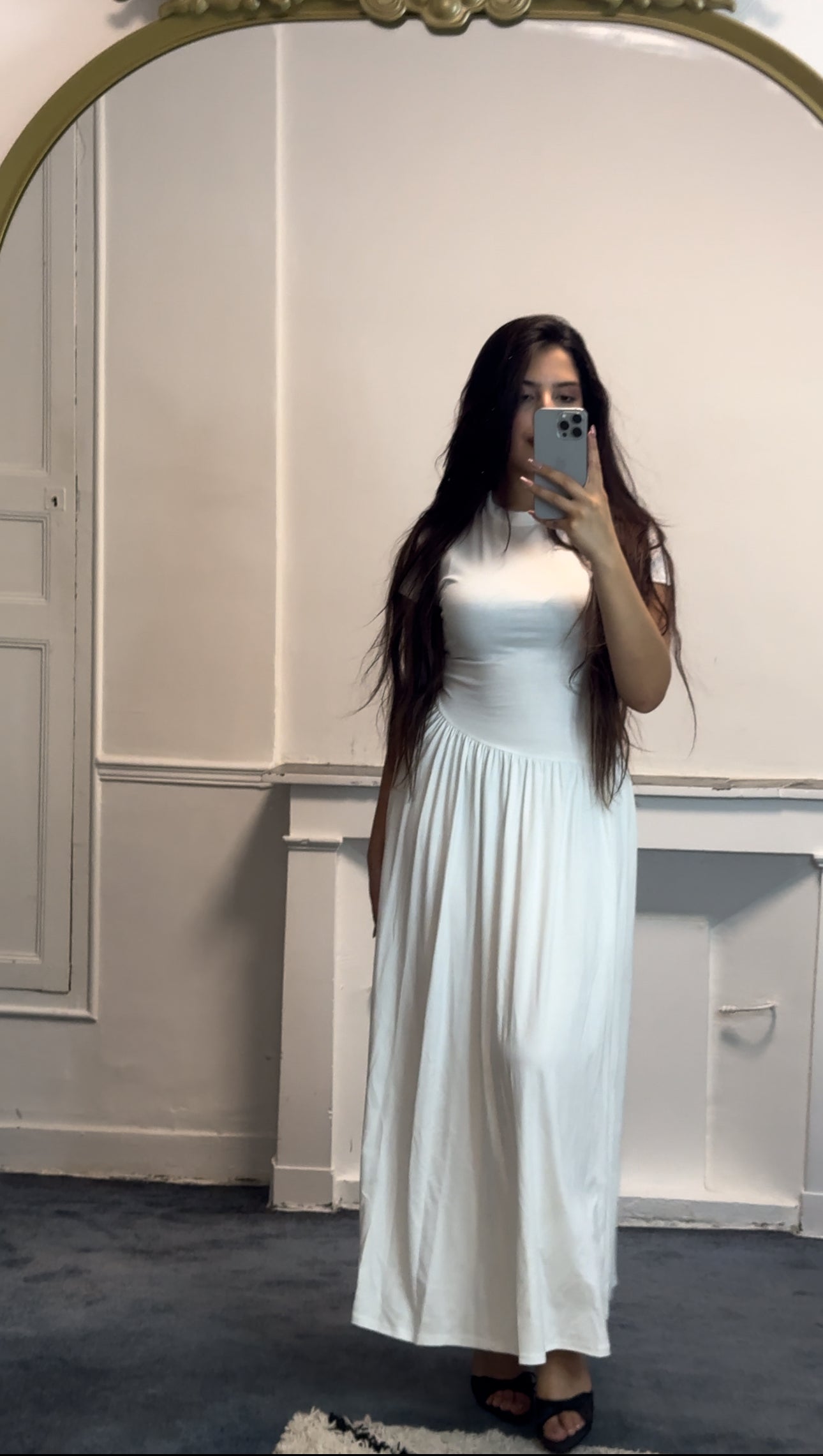 Robe mi-longue plissée