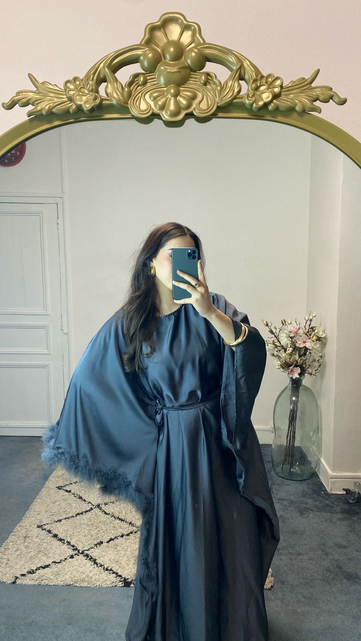 Abaya à plumes