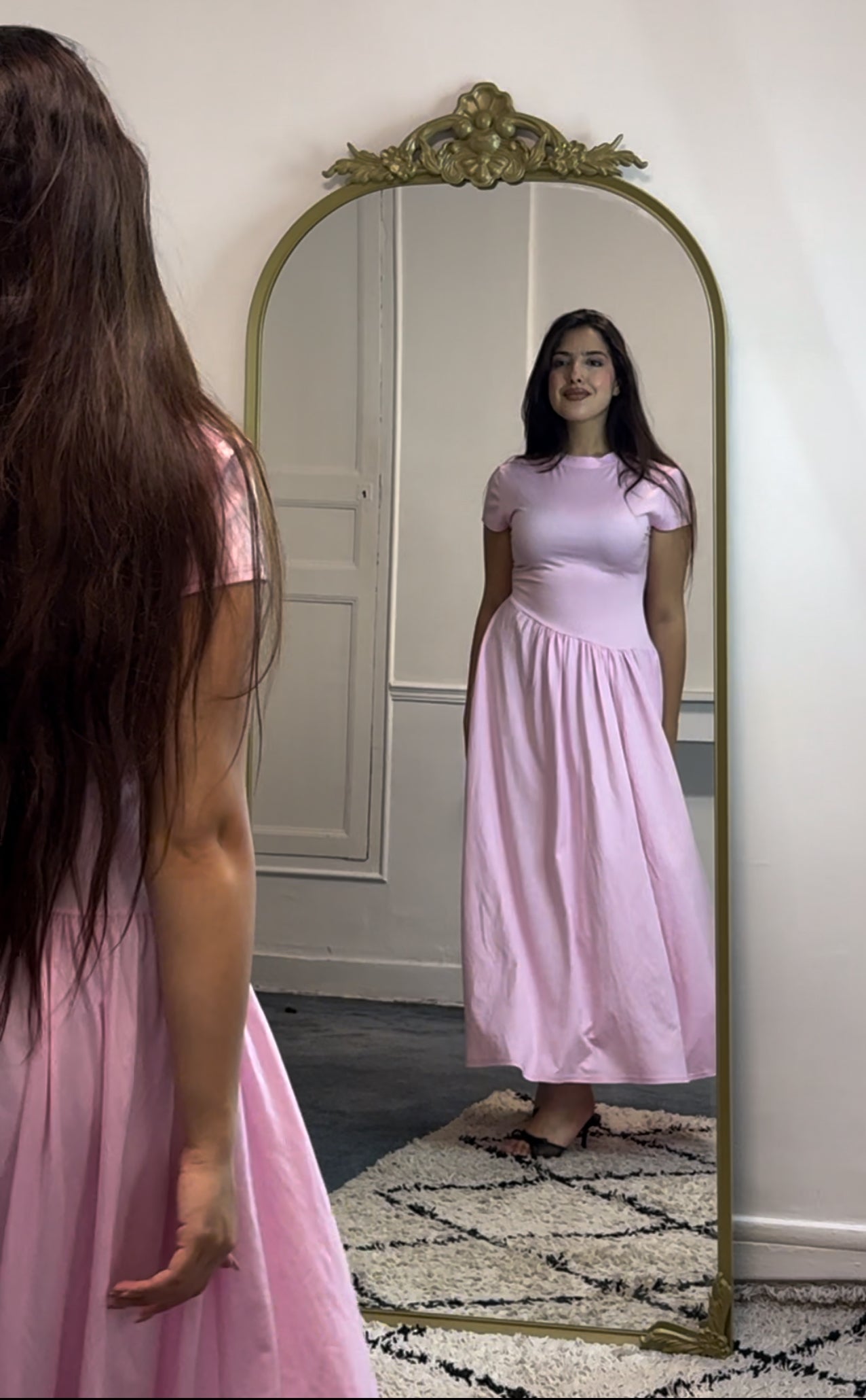Robe mi-longue plissée