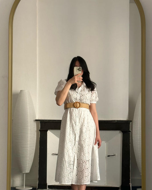 Robe  blanche à ceinture